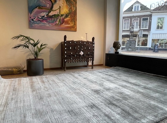 Image 1 of Leolux Evidence Milan Carpet Grey 2X3