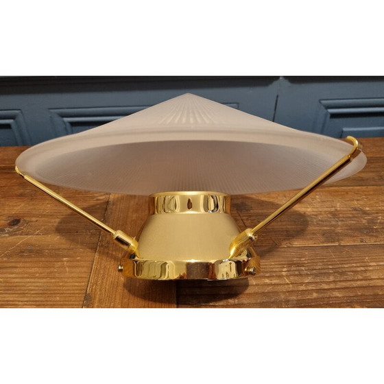 Image 1 of Pair of vintage wall lights in gold metal and glass in the shape of a Chinese hat
