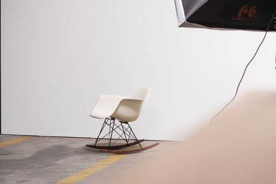 Image 1 of Charles &amp; Ray Eames - Sedia a dondolo Herman Miller RAR