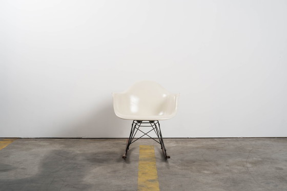 Image 1 of Charles &amp; Ray Eames - Sedia a dondolo Herman Miller RAR