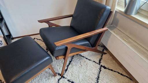 Studio Sunday / Nuuck Jesper Armchair & Hocker | Solid Walnut | Black Leather