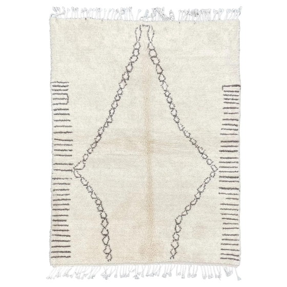 Image 1 of White and gray moroccan wool rug 