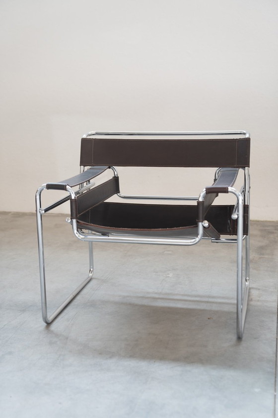 Image 1 of Pair of brown and beige armchairs in leather and iron, 1970s