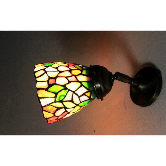 Image 1 of Lampada da parete Tiffany vintage in vetro colorato e peltro