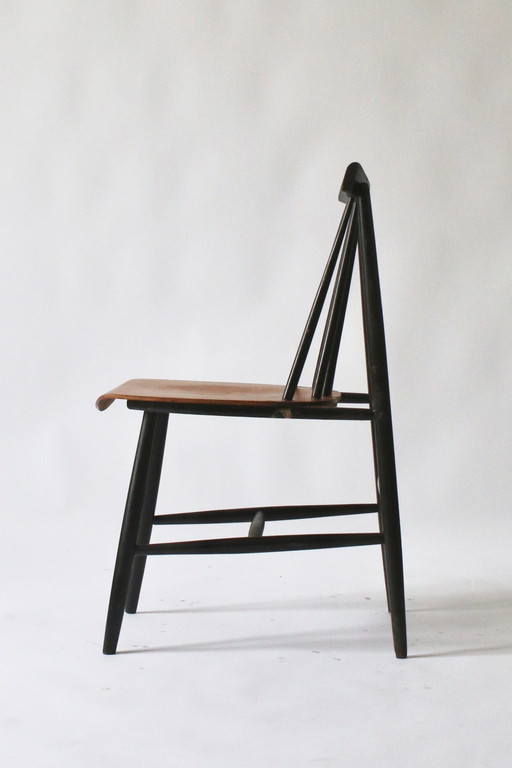 Chair in the style of Ilmari Tapiovaara