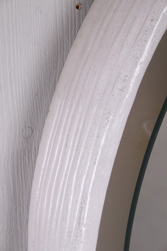 Image 1 of Specchio da bagno rotondo vintage in plexiglass con illuminazione interna.