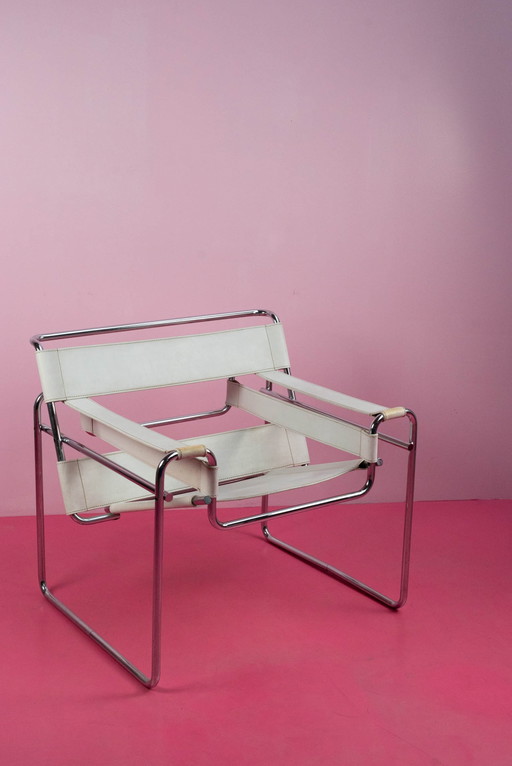 B3 Wassily Chair door Marcel Breuer voor Bononia – verstelbare relaxstoel, Chrome, Leather (photo 2 of 23)