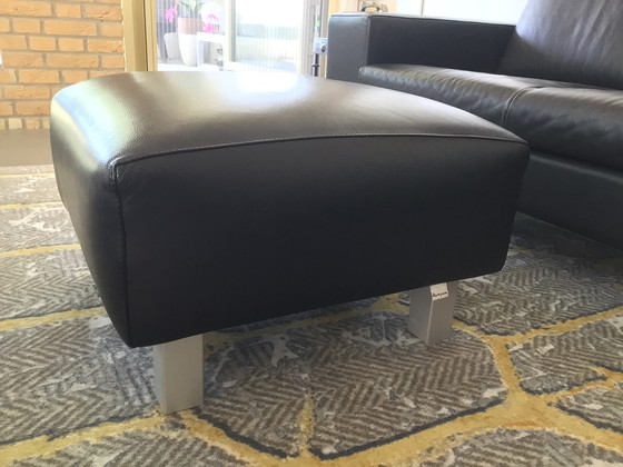 Image 1 of 2x Leolux Pode sofa + footstool