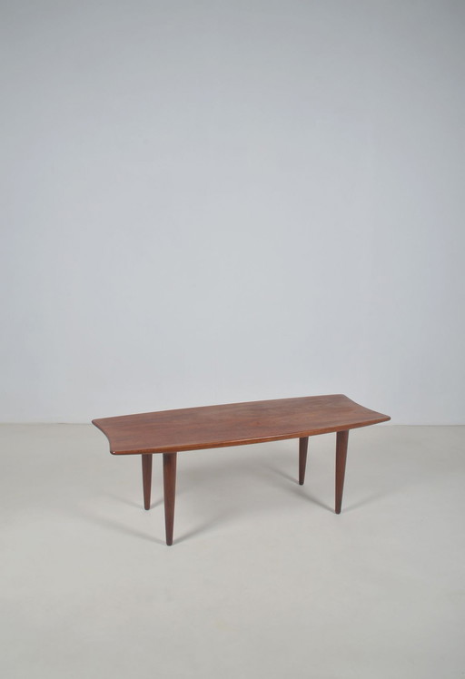 Danish coffee table in solid wood with fine design, 1960s