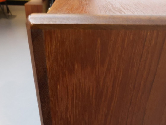 Image 1 of Cassettiera alta danese in teak vintage