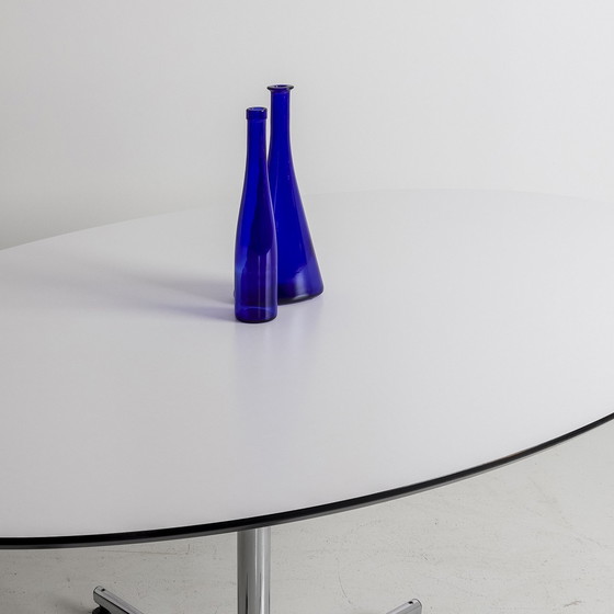 Image 1 of Usm Kitos oval table