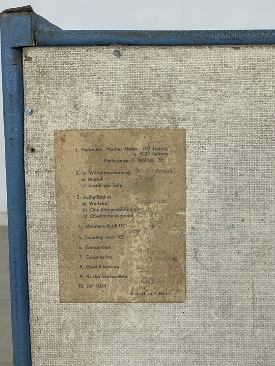 Image 1 of Mid Century armoire à chaussures armoire de couloir armoire vintage show cabinet