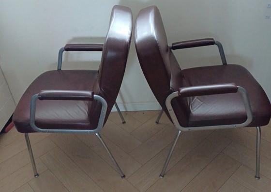 Image 1 of 2x Artifort chair