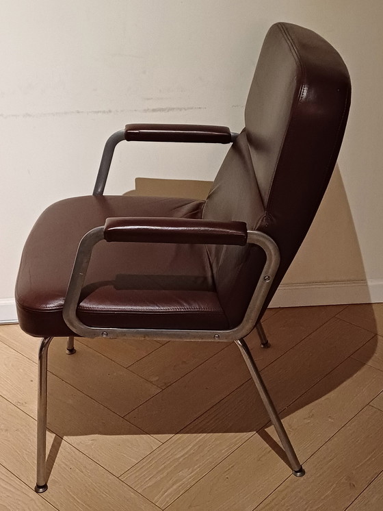 Image 1 of 2x Artifort chair