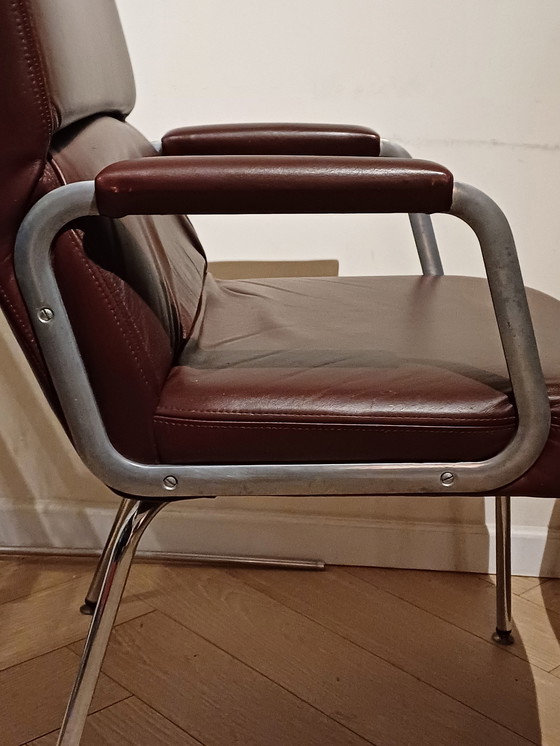 Image 1 of 2x Artifort chair