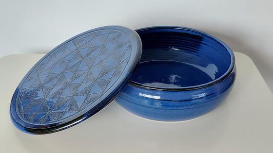 Image 1 of Tarro de galletas de cerámica azul