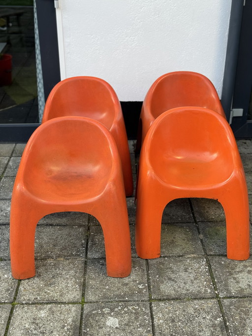 4 Fiberglass Tub Chairs