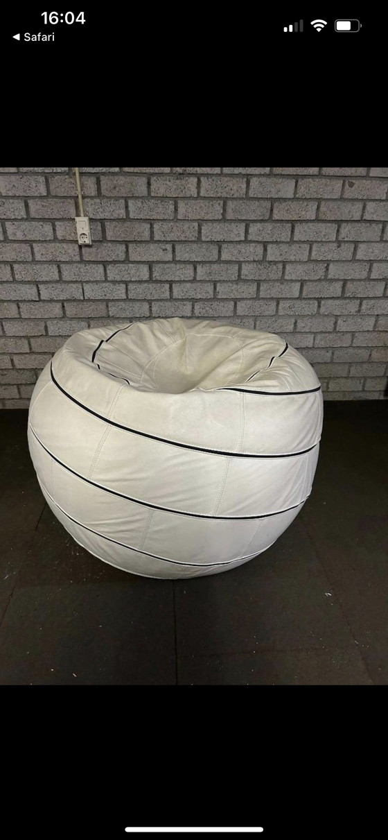 Image 1 of Leolux 'Adams Temptation' beanbag by Edwin Niekel Taco Regtin