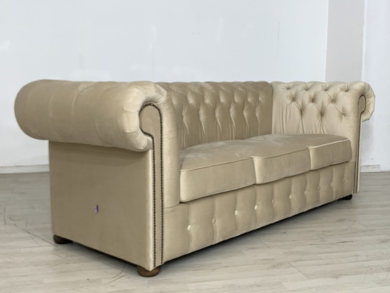 Image 1 of English chesterfield sofa couch 3-seater vintage style colonial
