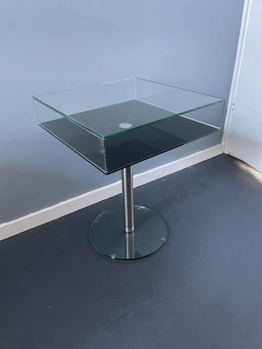 Helderr Design Side Table