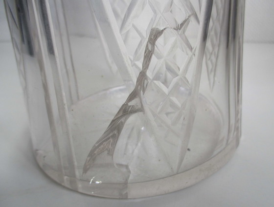 Image 1 of Carafe art nouveau en verre avec cadre en étain