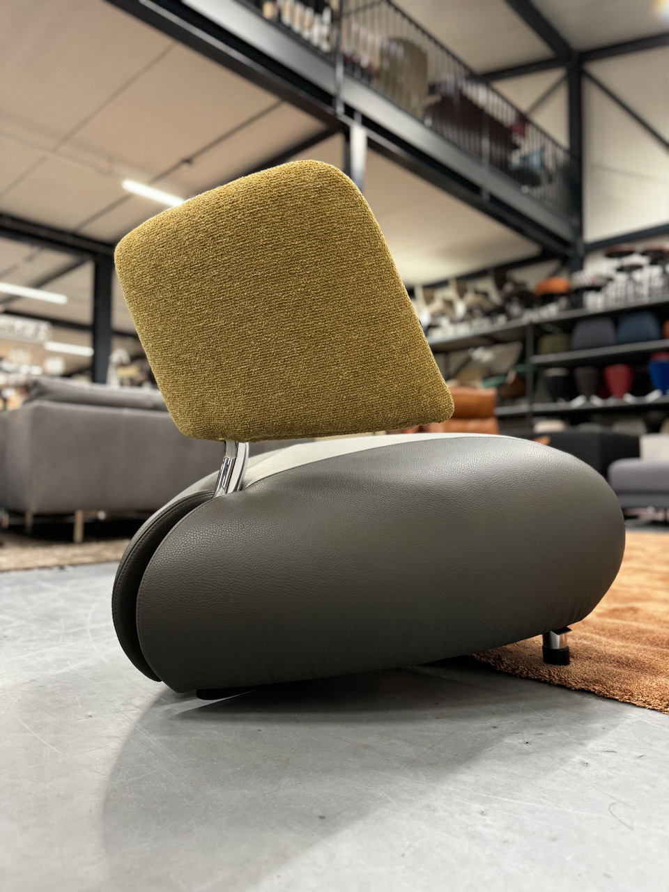 Leolux Pallone Armchair Green Gray Yellow €1,299 Whoppah