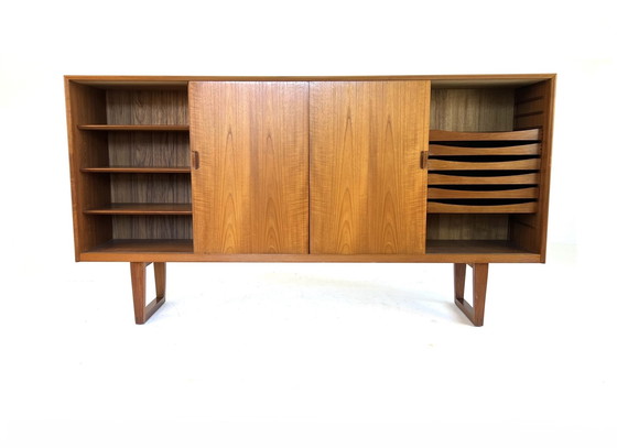 Image 1 of Teak highboard