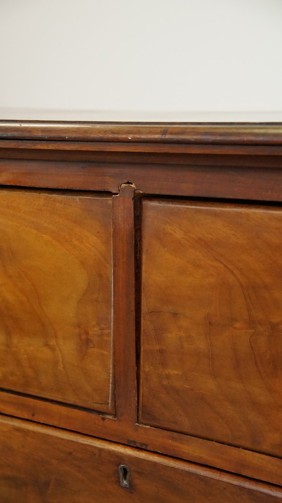 Image 1 of Large Mahogany Chest of Drawers With 5 Drawers