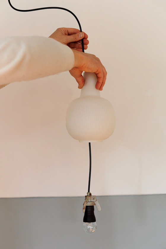 Image 1 of Lampada a sospensione vintage in vetro di latte di Aloys Gangkofner