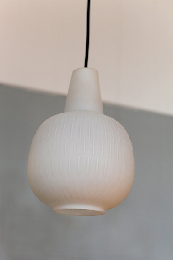 Image 1 of Lampada a sospensione vintage in vetro di latte di Aloys Gangkofner