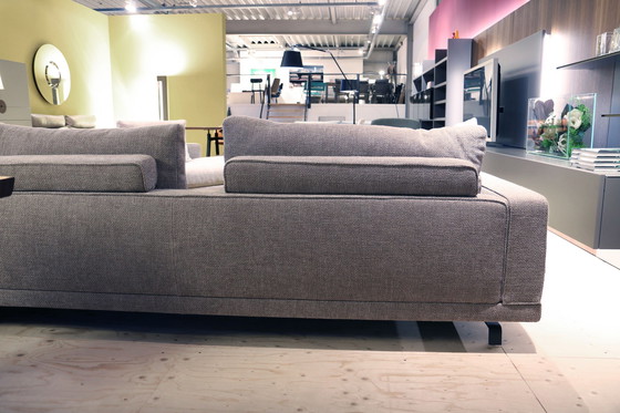 Image 1 of Molteni&C Octave Seating area