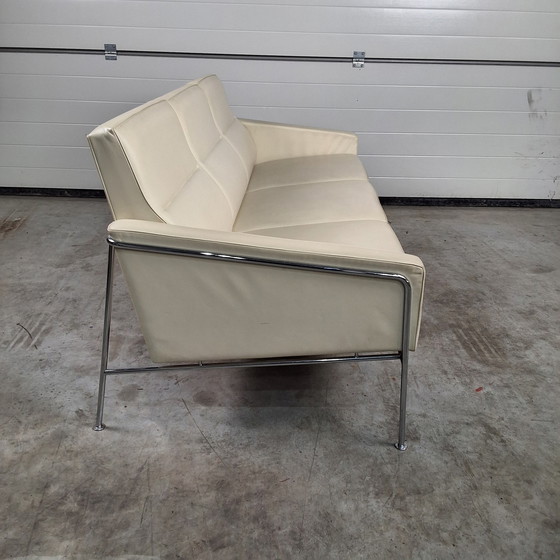 Image 1 of Fritz Hansen Series 3300 Sofa/Settee