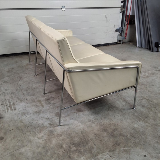 Image 1 of Fritz Hansen Series 3300 Sofa/Settee