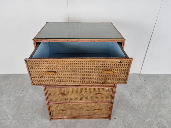 Image 1 of Commode vintage en rotin