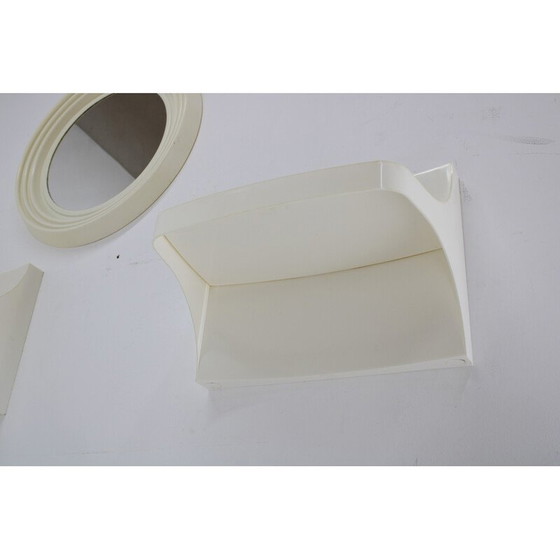 Image 1 of Set di specchio rotondo vintage e due ripiani, Cecoslovacchia anni '70