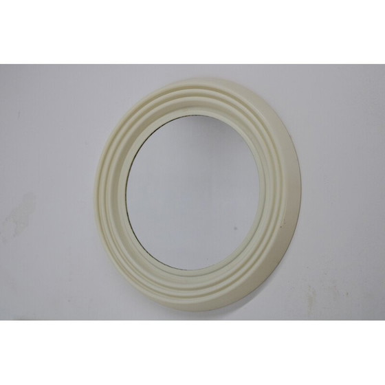 Image 1 of Set di specchio rotondo vintage e due ripiani, Cecoslovacchia anni '70