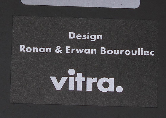 Image 1 of Tavolino laterale in metallo Vitra marrone cioccolato