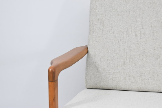 Image 1 of Sofá escandinavo de dos plazas, capuchino y teca