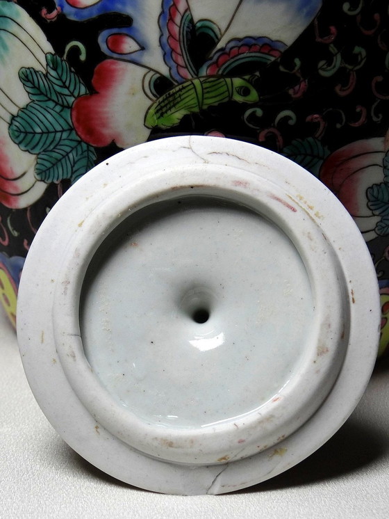 Image 1 of Large Antique Pot, Ginger Pot, Black Enameled Chinese Porcelain