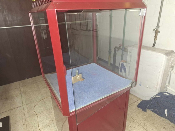 Image 1 of Vintage Illuminated Display-Vitrine Cabinet In Very Good Condition!