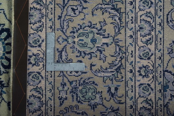 Image 1 of Tappeto orientale in sughero Kashan annodato a mano – 328 x 223 cm