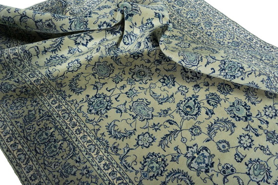 Image 1 of Tappeto orientale in sughero Kashan annodato a mano – 328 x 223 cm