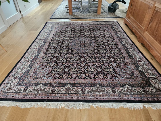 Image 1 of Tapis persan noué à la main