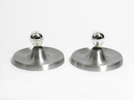 Image 1 of Due lampade da soffitto o da parete in alluminio rotonde in stile pop art spaziale degli anni '60