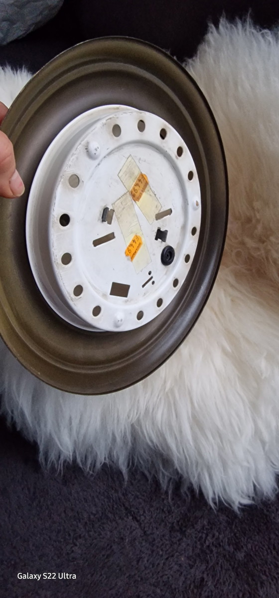 Image 1 of Plafonnier vintage rond jaune doré lampe murale en verre