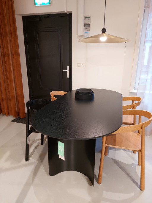 Fest Plateau Dining Table