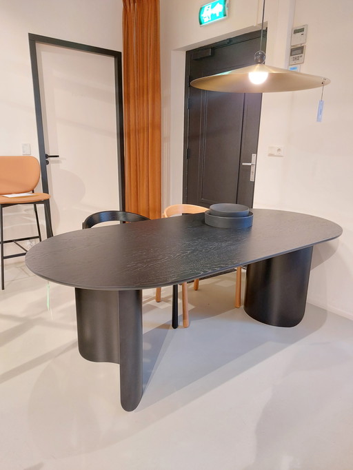 Fest Plateau Dining Table