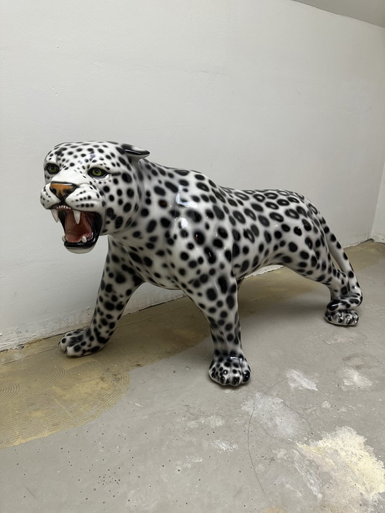 Image 1 of Leopard ceramic black and white