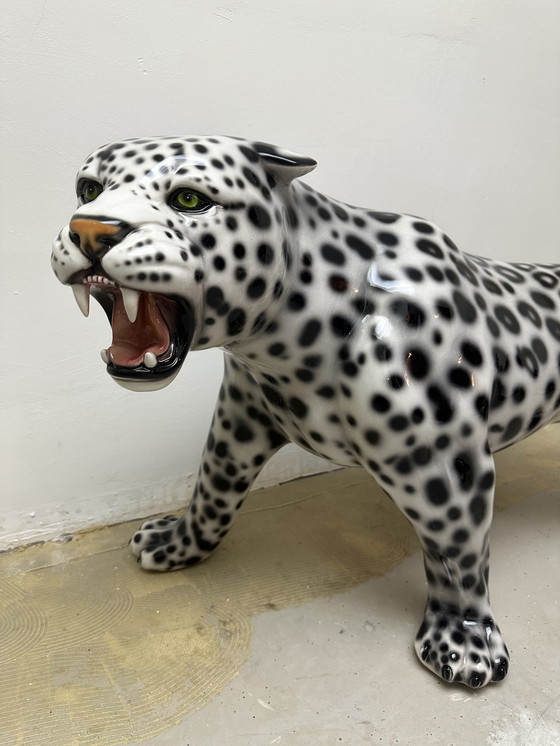 Image 1 of Leopard ceramic black and white