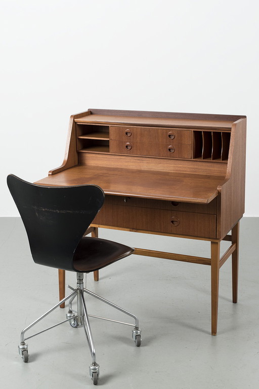 AB Broderna Gustafsson vintage secretary